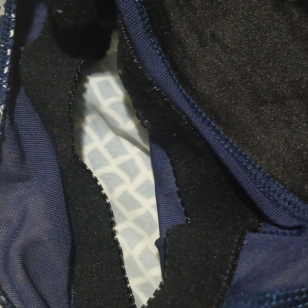 Women's Shaping Swimwear LL Bean lightly padded Swimsuit - Picture 5 of 10